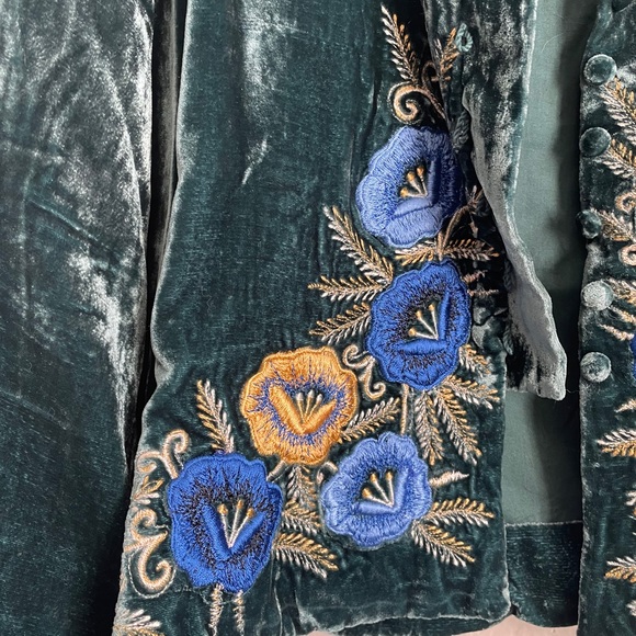 💔SOLD💔 CHASING UNICORNS | Riders On The Storm - Picture 9 of 9